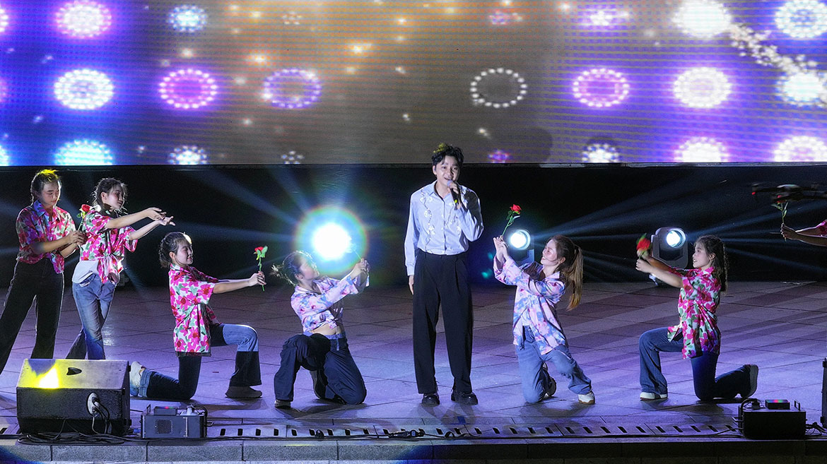 1760063883855730.jpg 6.jpg